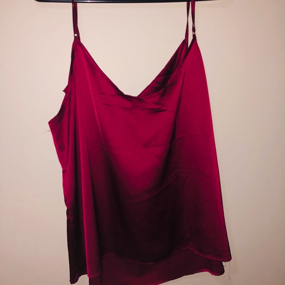 Satin cami top  V neck - Picture 2 of 3